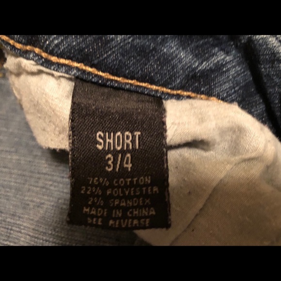 RUE21 JEANS Size 3/4 Short - Picture 4 of 6